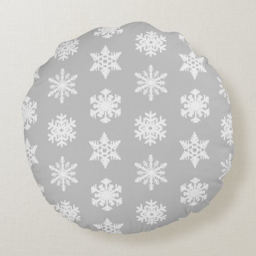 Ikat Snowflakes _ Silver grey and white Round Pillow