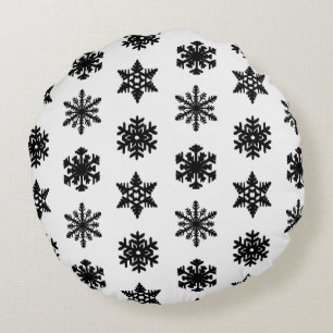 Ikat Snowflakes - White and black Round Pillow