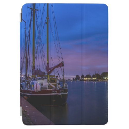 Illuminated Volendam harbor at night iPad Air Cover