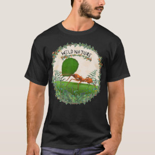 Illustration of a leaf cutting Ant T-Shirt