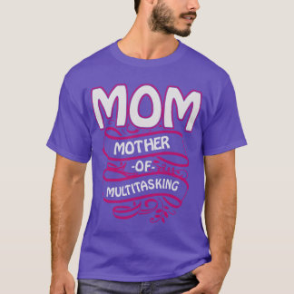Illustration of Mom For Mothers Day retro T-Shirt