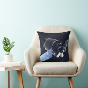 Illustration Of The Dragon Xl Spacecraft. Throw Pillow