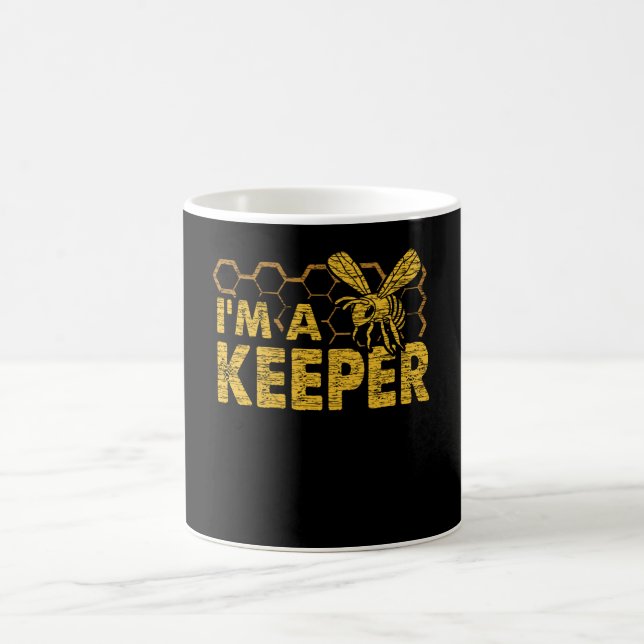 I'm a keeper Beekeepers Beehive Funny Beekeeping Coffee Mug (Center)
