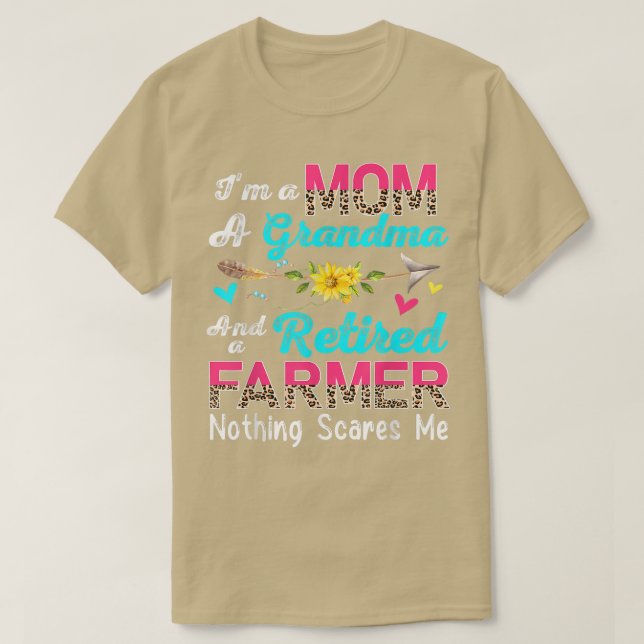 I'm A Mom A Grandma And A Retired Farmer Leopard F T-Shirt (Design Front)