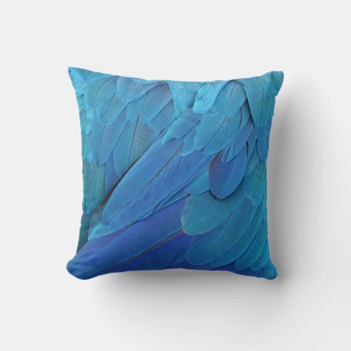 Im blue _ Macaw feathers Throw Pillow