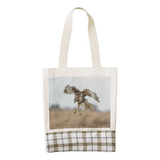 Immature Red Tailed Hawk Hovering Zazzle HEART Tote Bag