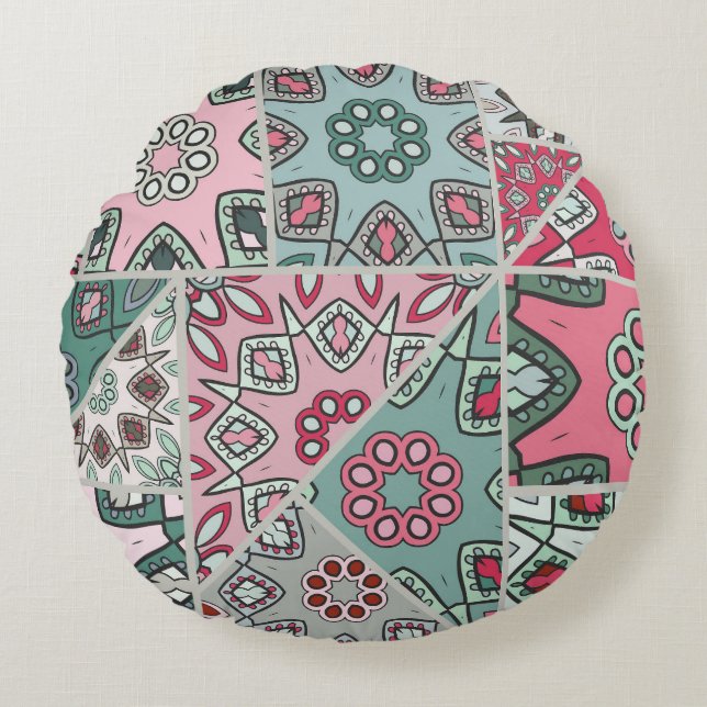 Indian Arabic Patchwork Quilt Vintage Round Pillow (Front)