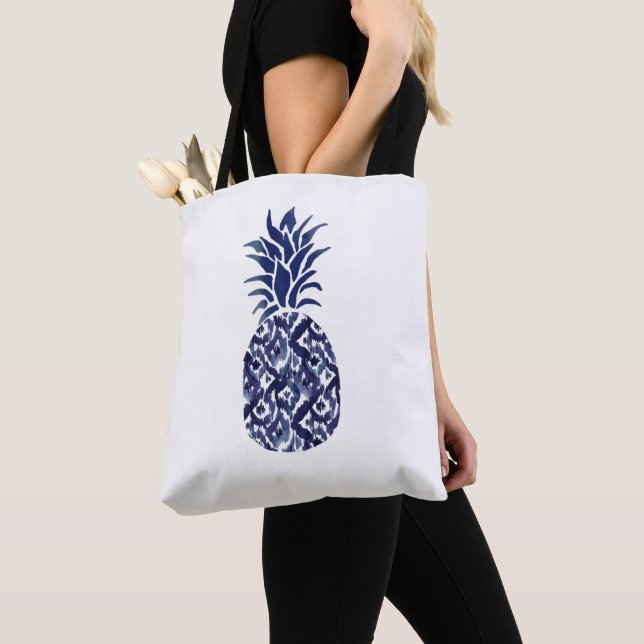 indigo blue pineapple tote bag (Close Up)