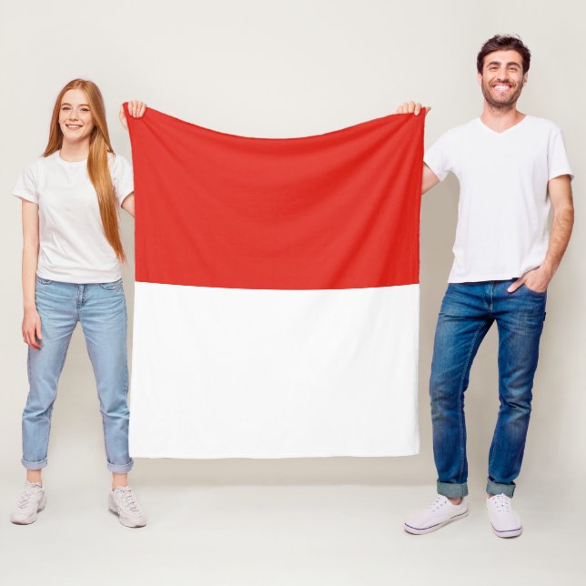 Indonesia flag fleece blanket (In Situ)