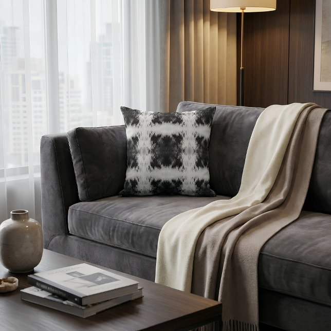 Inkat Rorschach Seitenschläferkissen Throw Pillow (Abstraktes Kissen auf Sofa drapiert. )
