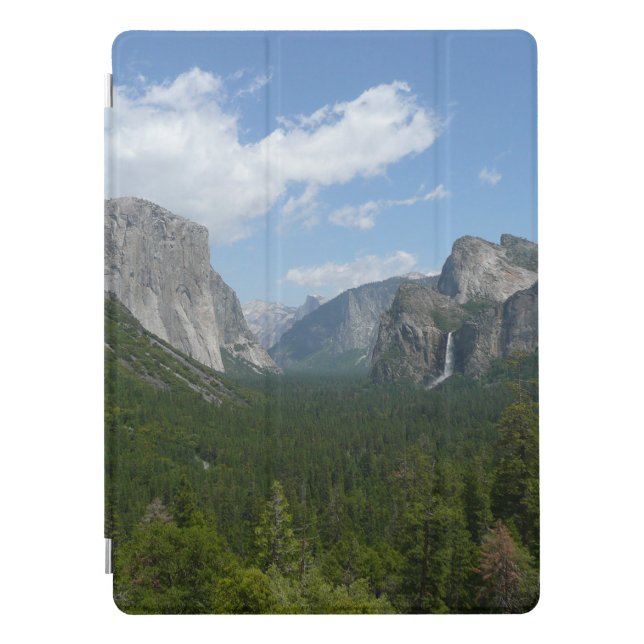 Inspiration Point in Yosemite National Park iPad Pro Cover (Front)