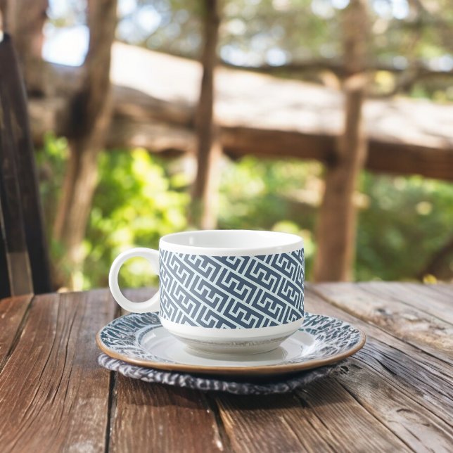 Intersecting E Alphabet Pattern Bowl (Chili Bowl)
