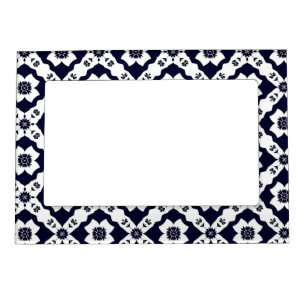 Intricate Motifs in Black and White Contrast Magnetic Frame