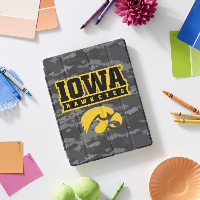 Iowa Hawkeyes | Camouflage iPad Smart Cover (In Situ)