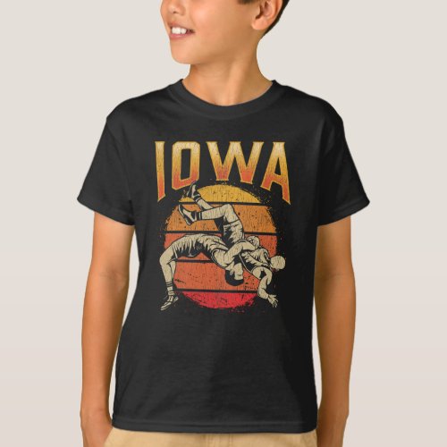 Iowa Wrestling Sport Fighter Wrestlers Retro T_Shirt