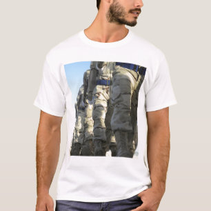 Iraqi air force recruits march T-Shirt