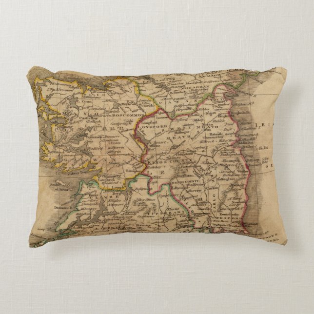 Ireland 4 2 accent pillow (Front)