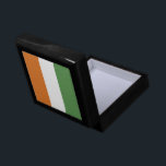 Ireland flag gift box<br><div class="desc">An ideal gift for all those who are patriotic of their country!</div>