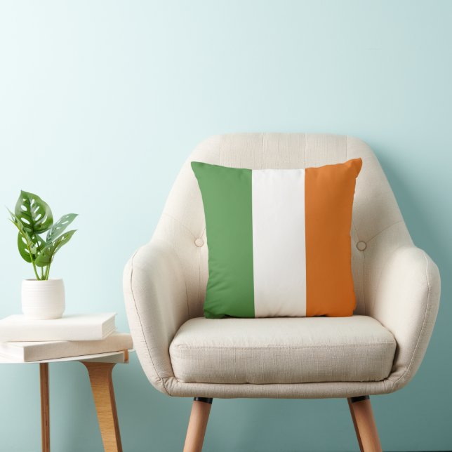 Ireland flag throw pillow (Chair)
