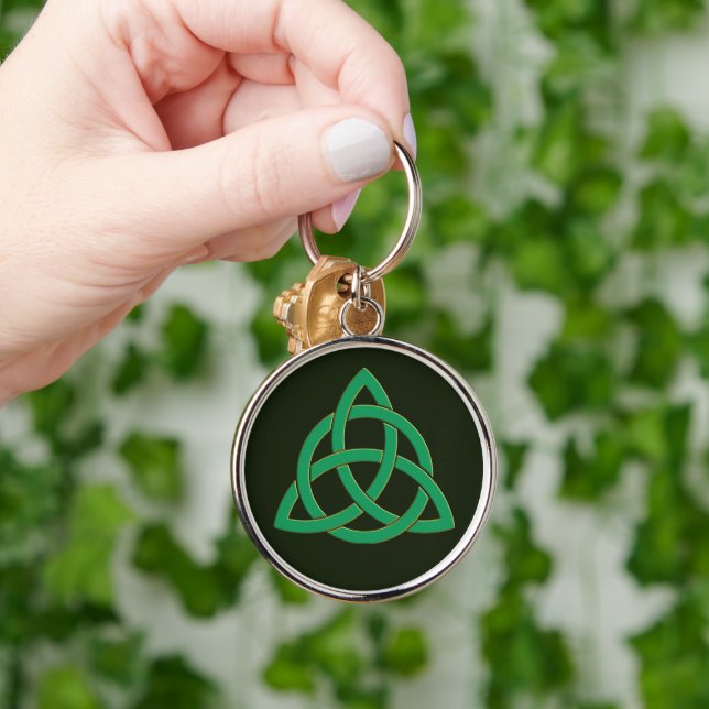 Irish-Celtic heritage proud- The Trinity Knot Keychain (Hand)
