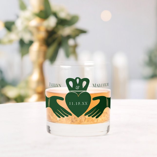 Irish Claddagh Ring Simple Graphic Green Whiskey Glass (Insitu (Wedding))