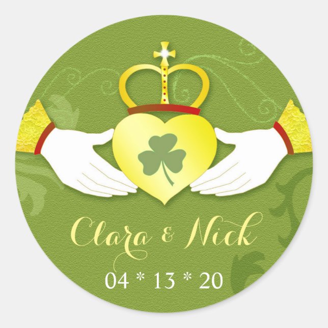 Irish Elegance Gold & Green Wedding Favor Classic Round Sticker (Front)