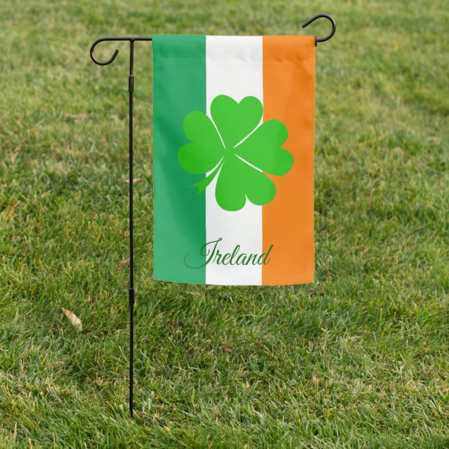 Irish Flag & Shamrock, Lucky clover / Ireland (In SItu)