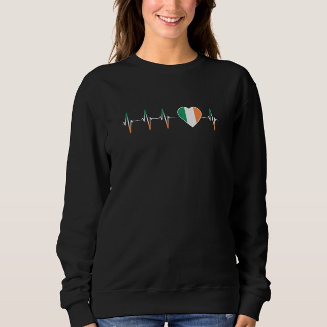 Irish Heartbeat I Love Ireland Flag Heart Pride Sweatshirt (Front)