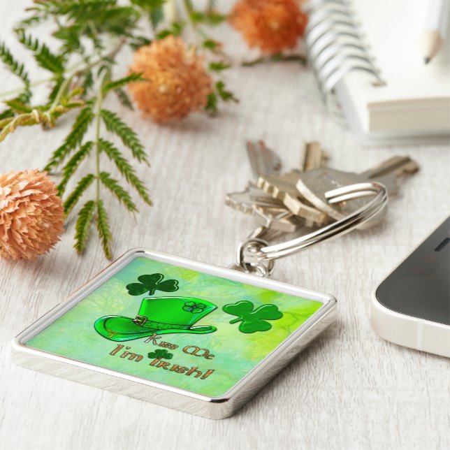 Irish Kisses St Patrick's Keychain (Side)