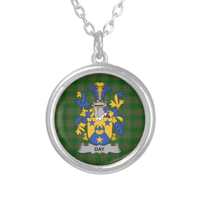 Irish Necklace Day Coat of Arms Family Crest (Front)