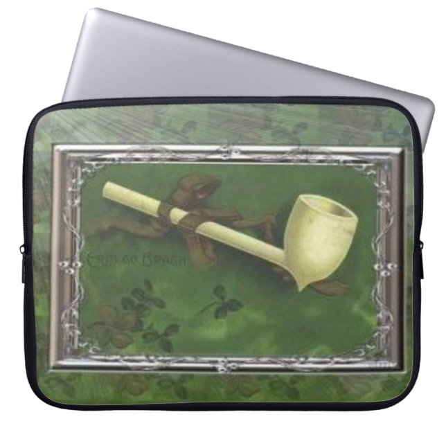 Irish pipe laptop sleeve (Front)
