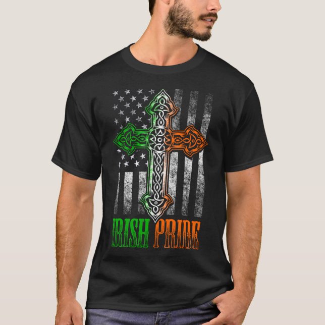 Irish Pride Celtic Cross American Flag Ireland Gru T-Shirt (Front)