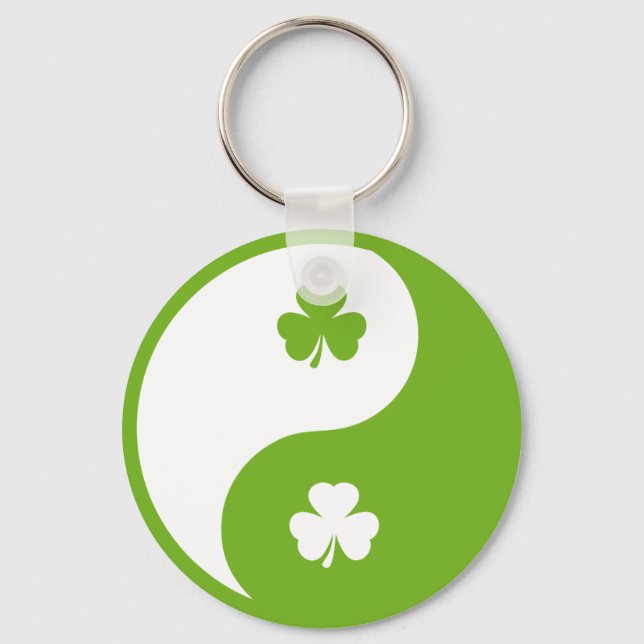 irish shamrock ying and yang keychain (Front)