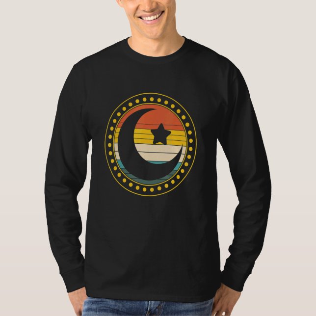 Islam Symbol Muslim Praying Arabic Islamic Prayer  T-Shirt (Front)