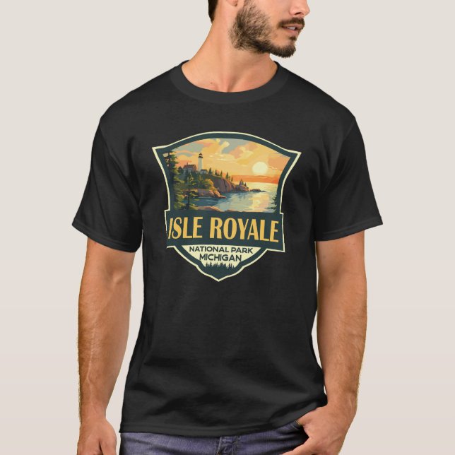 Isle Royale National Park Illustration Retro Badge T-Shirt (Front)