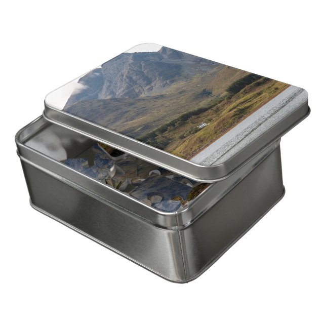 Isolated house on Isle of Skye in Scotland Jigsaw Puzzle (Lid Open)