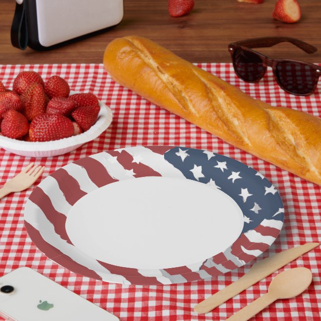 istressed US Flag with White Center  Paper Plates (Picnic)