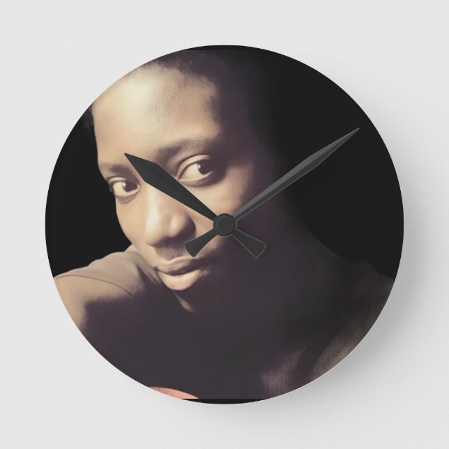 It is good round clock (Front)