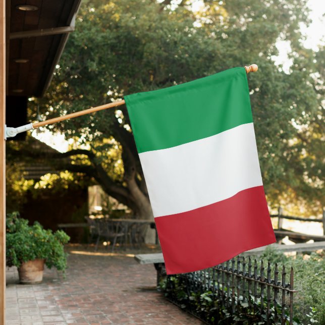 Italian Flag & Italian country House flag / Italy (In SItu)