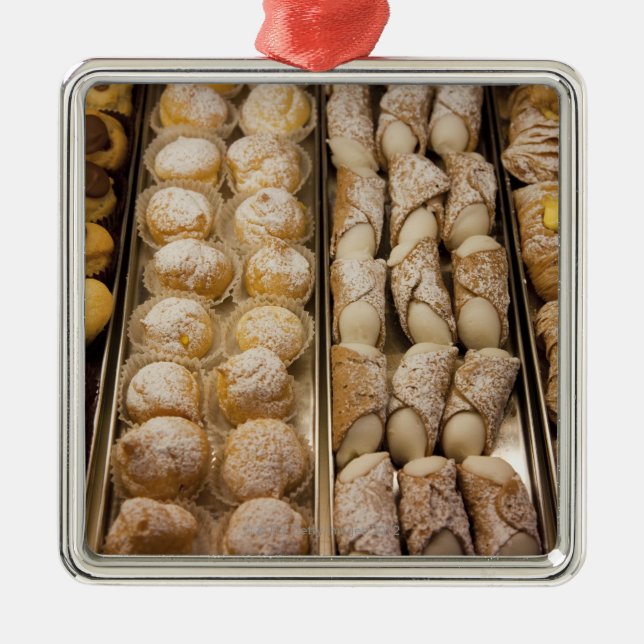 Italian pastries metal ornament (Front)