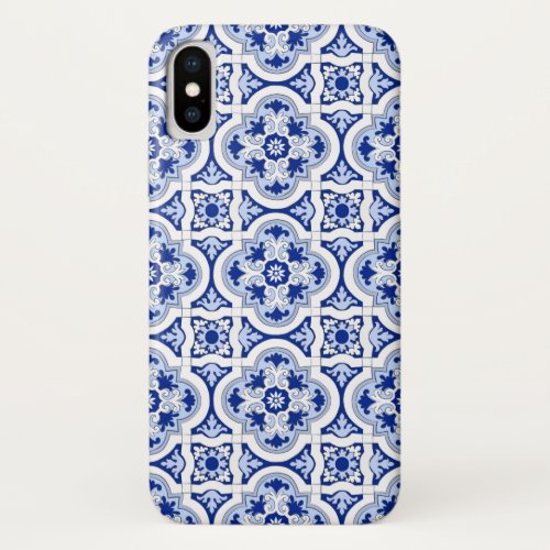 Italian tilesmajolicablue and white pattern    iPhone x case