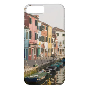 Italy, Burano. Colorful houses of line a iPhone 8 Plus/7 Plus Case
