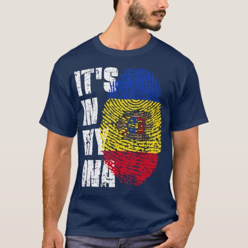 ITS IN MY DNA Moldova Flag Boy Girl Gift T_Shirt