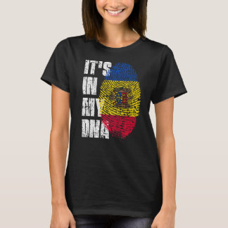 It's In My Dna Moldova Flag Moldovan T-Shirt