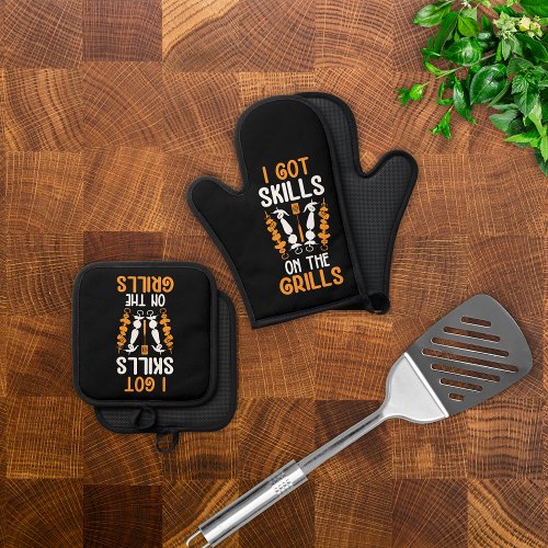 Ive Got Skills On The Grills Bright Typography Oven Mitt  Pot Holder Set