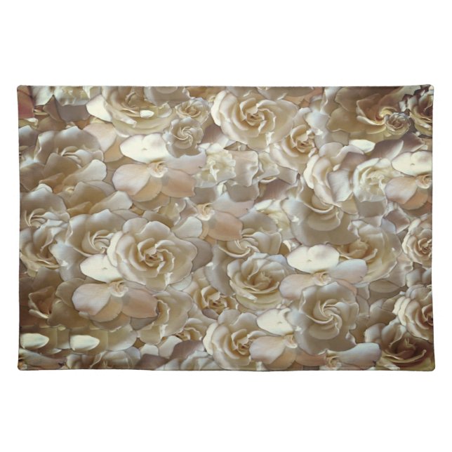 Ivory Rose Pattern – Elegant Floral Art Cloth Placemat (Front)