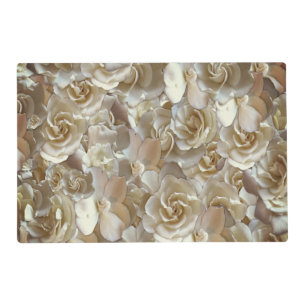 Ivory Rose Pattern – Elegant Floral Art Placemat
