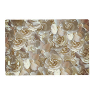 Ivory Rose Pattern – Elegant Floral Art Placemat