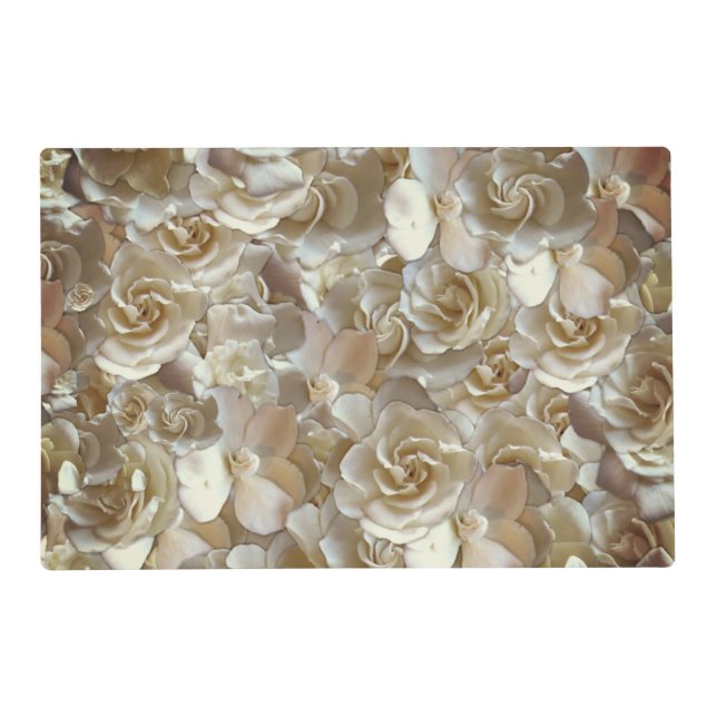 Ivory Rose Pattern – Elegant Floral Art Placemat (Front)