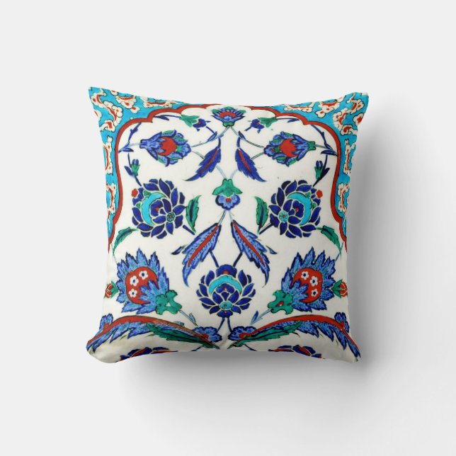 iznik tile throw pillow (Front)